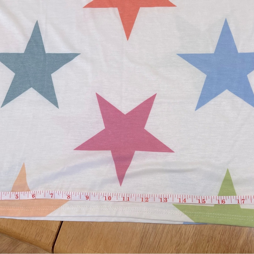 Colorful Star Pattern T-Shirt - Picture 4 of 5